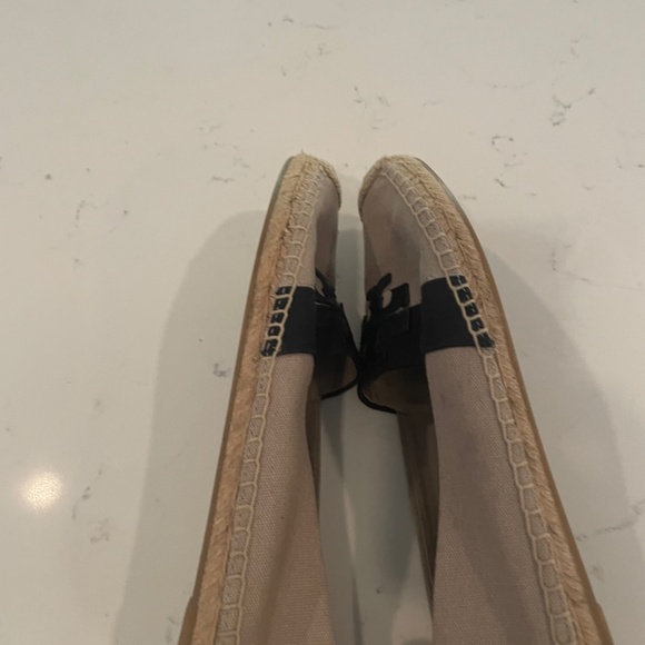 Tory Burch Weston Flat Logo Espadrilles in Natural and Black Size 8